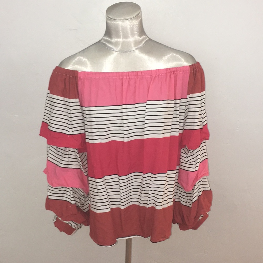 Velvet heart off the shoulder blouse, W ruffles, L